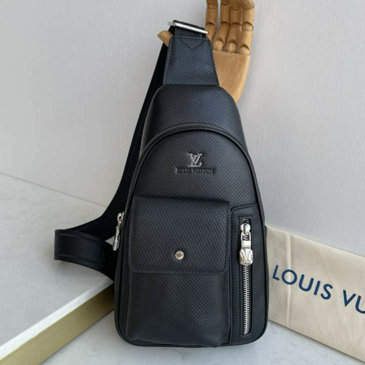 Picture of Louis Vuitton Mens Bags _SKUfw221783961fw